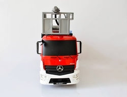 Hasiči na diaľkové ovládanie Mercedes